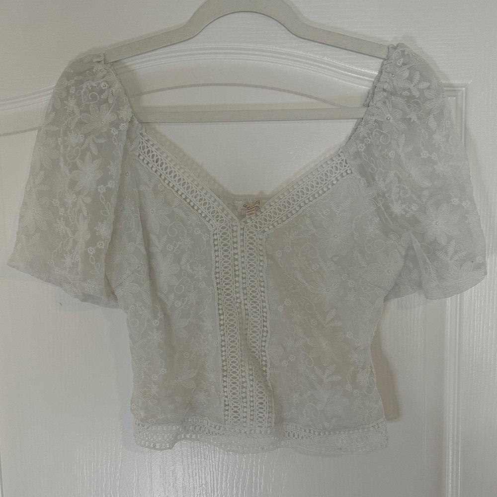 Lace-Embroidered V-Neck Puff Sleeve Blouse - White
